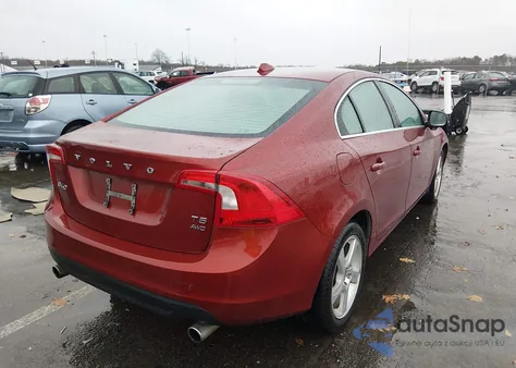 2013 Volvo S60 T5 из США, поврежденный, VIN YV1612FH6D2205181